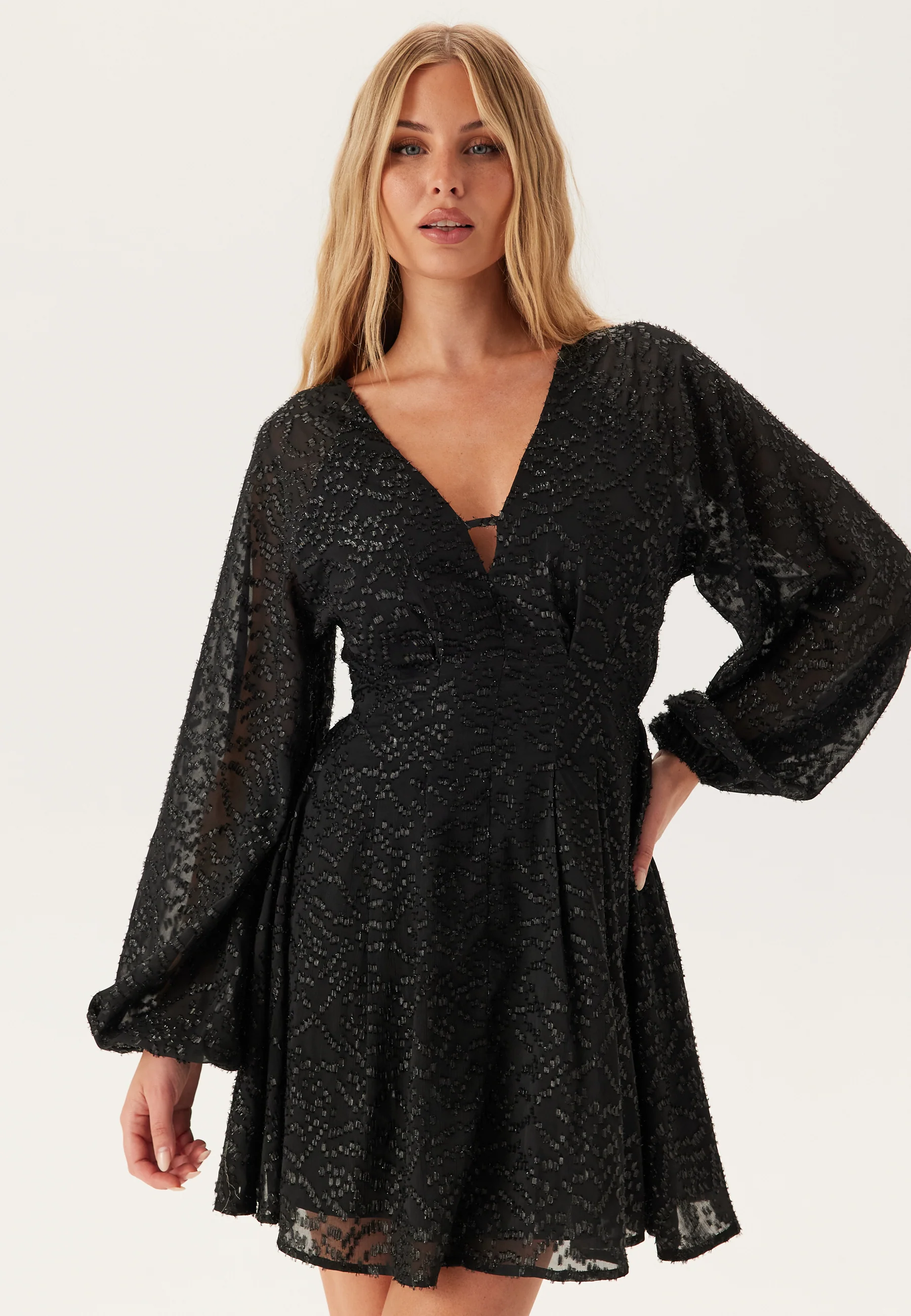 3D Lurex Raglan Sleeve Short Dress - Image 2