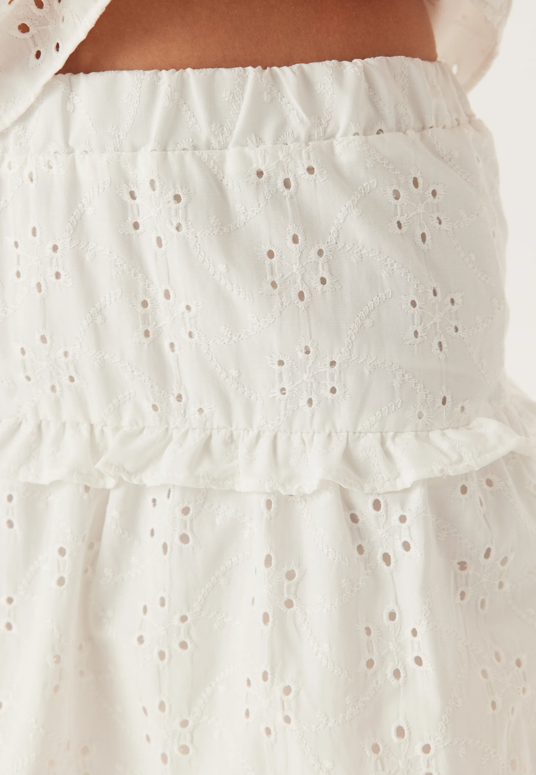Broderie Anglaise Skirt - Image 5