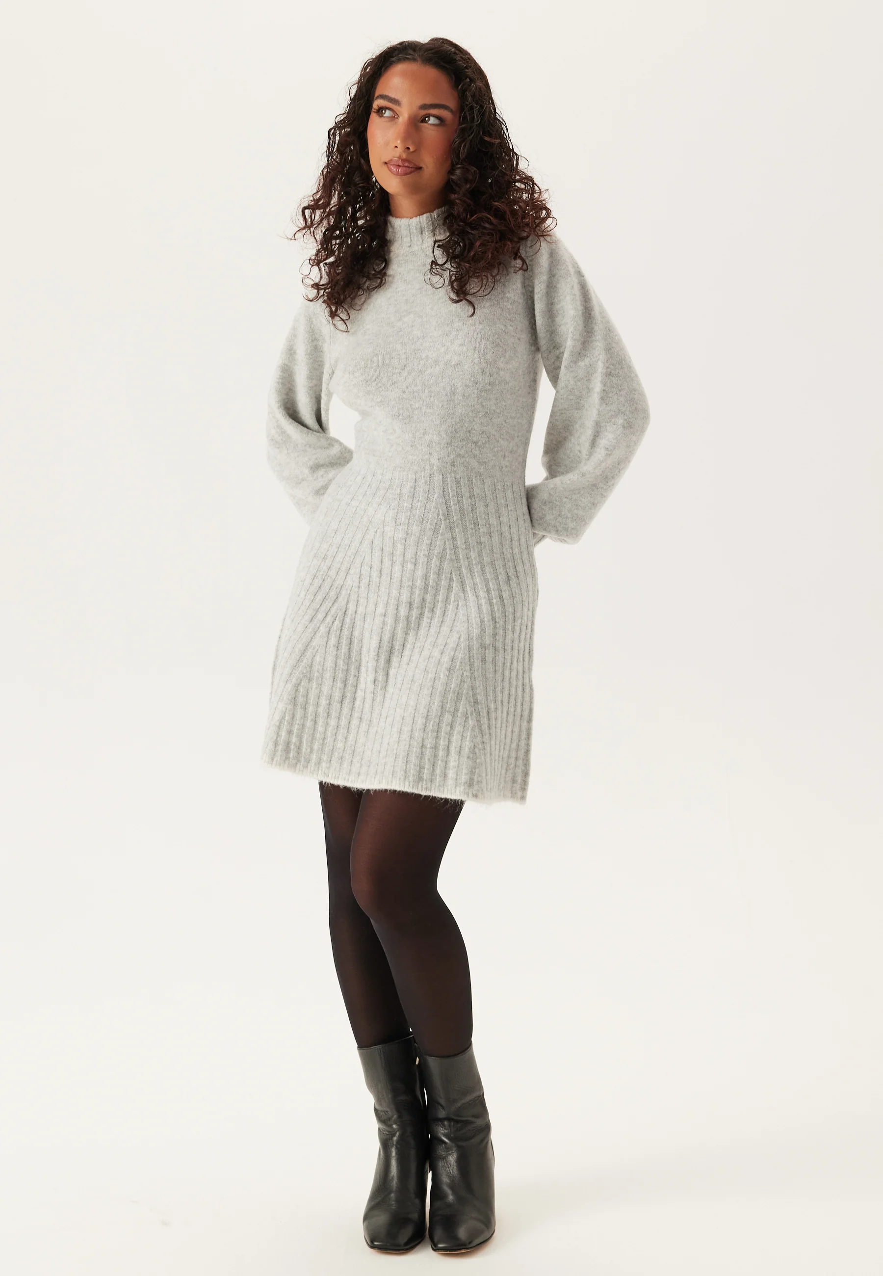 Contrast Edge Knitted Dress - Image 4