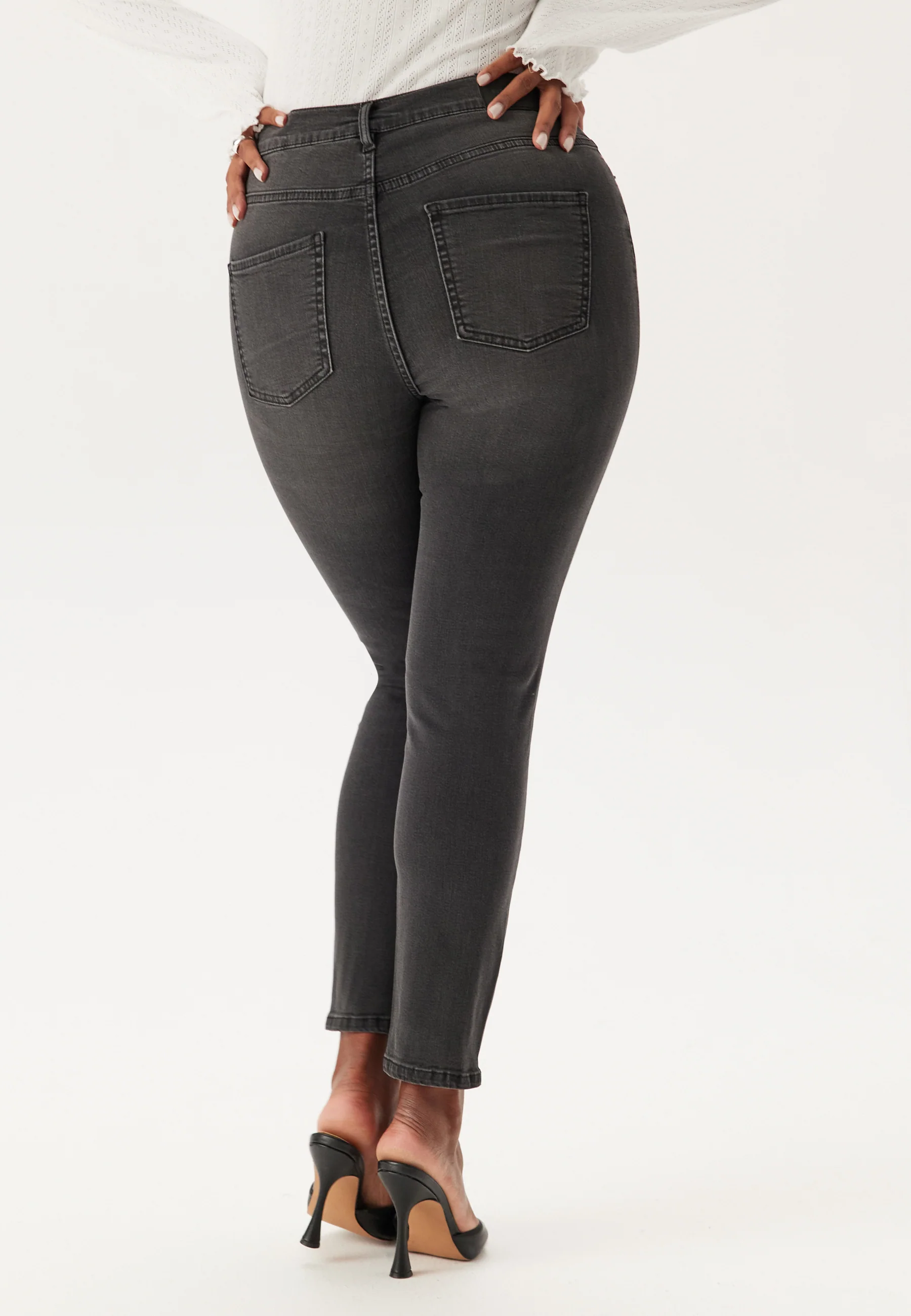 High Ankle Superstretch Jeans - Image 6