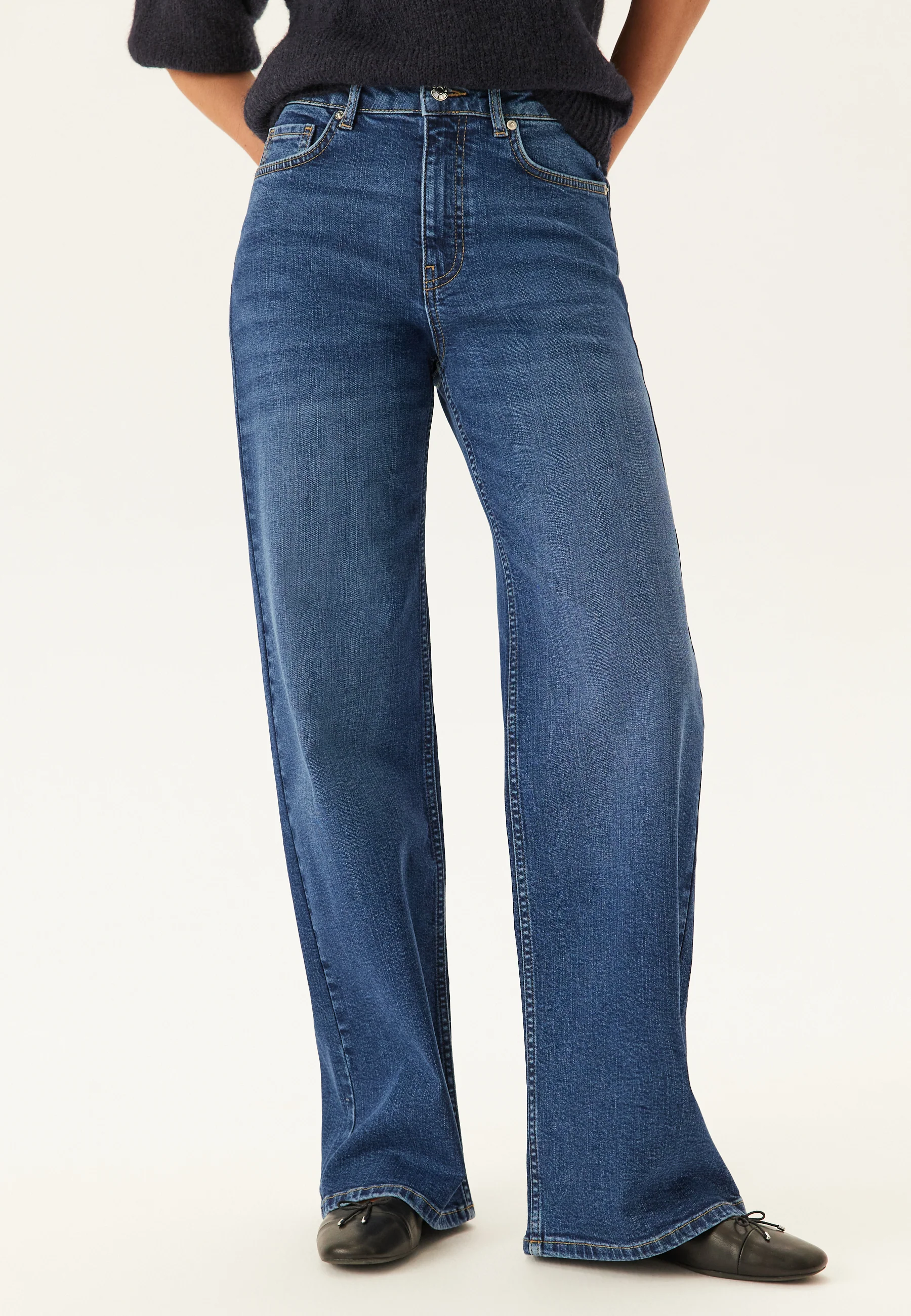 High Wide Jeans - Image 3