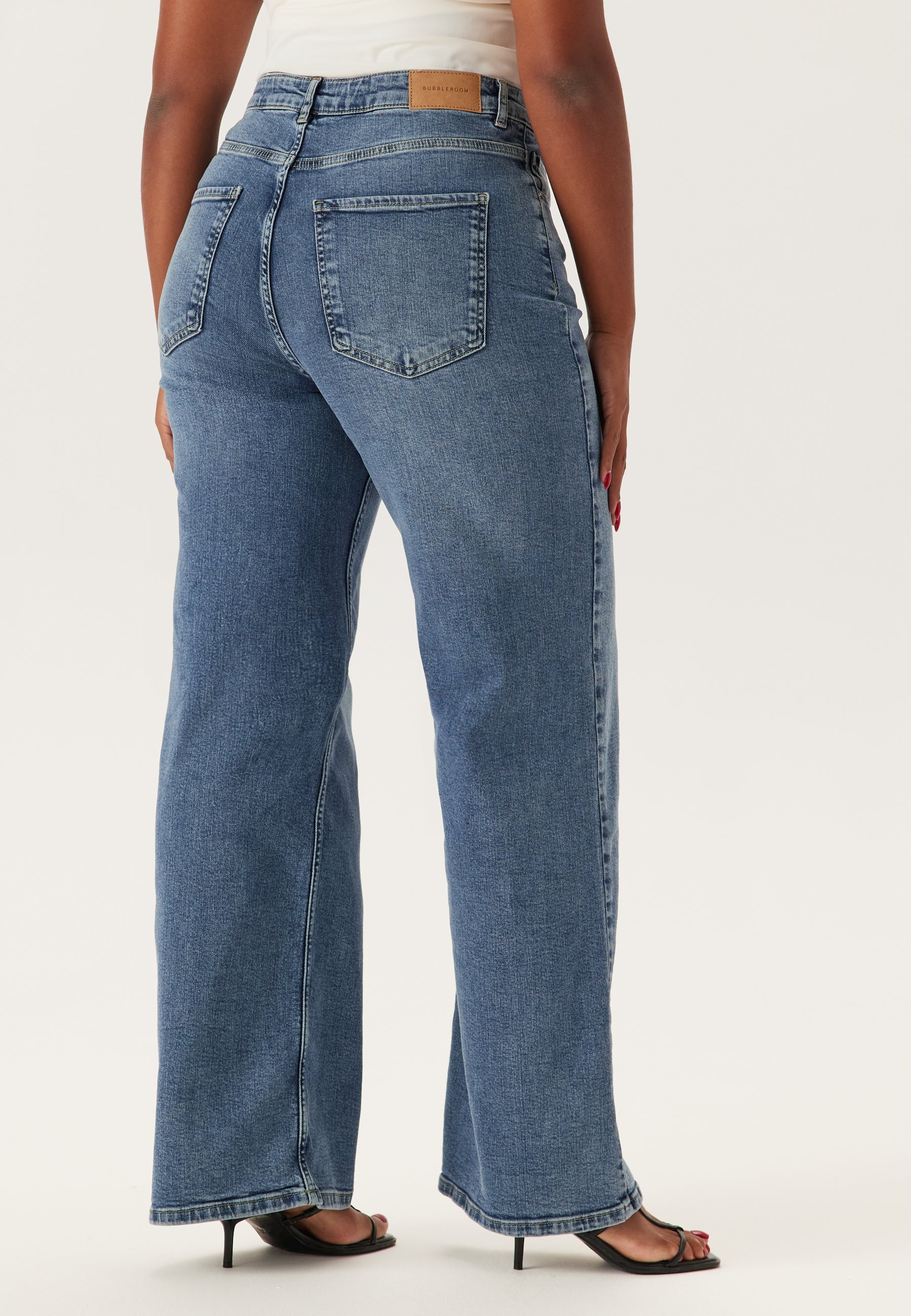 High Wide Jeans - Image 7