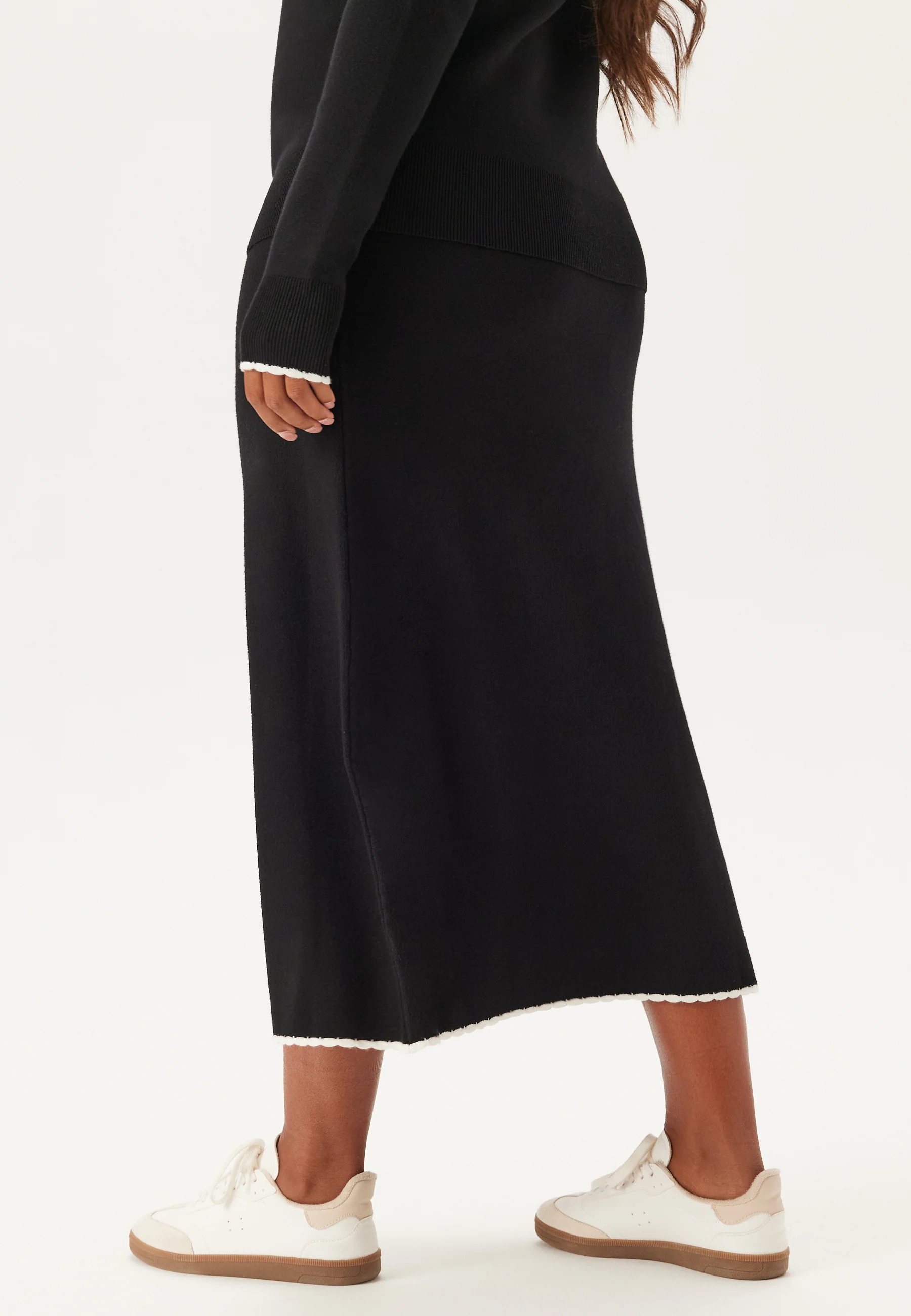 Viscose Contrast Knitted Skirt - Image 7